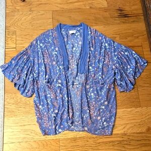 Universal Thread Floral Kimono Blue Pink White Flutter Sleeves OSFM Lightweight